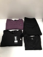 4 X RAW BRAND CLOTHING VARIOUS SIZES AND MODELS INCLUDING PURPLE T-SHIRT SIZE XL - LOCATION 46B.