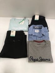 5 X PEPE JEANS BRAND CLOTHES VARIOUS MODELS AND SIZES INCLUDING GREY T-SHIRT SIZE L - LOCATION 30B .