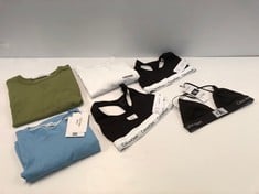 6 X 6 X CALVIN KLEIN BRAND CLOTHING VARIOUS MODELS AND SIZES INCLUDING BLUE T-SHIRT SIZE M - LOCATION 10B.