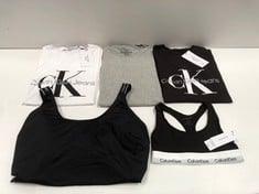 5 X CALVIN KLEIN BRAND CLOTHING VARIOUS SIZES AND MODELS INCLUDING BLACK SWIMMING COSTUME SIZE 3XL - LOCATION 6B.