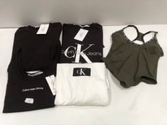 5 X CALVIN KLEIN BRAND CLOTHING VARIOUS SIZES AND MODELS INCLUDING BLACK JUMPER SIZE S- LOCATION 2B.