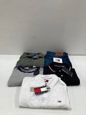 5 X TOMMY HILFIGER GARMENTS VARIOUS SIZES AND MODELS INCLUDING BLACK POLO SHIRT M - LOCATION 3B.