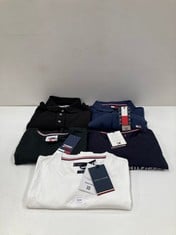 5 X TOMMY HILFIGER GARMENTS VARIOUS SIZES AND MODELS INCLUDING WHITE T-SHIRT L - LOCATION 7B.