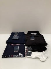 5 X TOMMY HILFIGER GARMENTS VARIOUS SIZES AND MODELS INCLUDING BLACK POLO SHIRT XXL - LOCATION 31B.