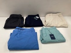 5 X HACKETT GARMENTS VARIOUS SIZES AND MODELS INCLUDING BLUE SHORTS SIZE 42 - LOCATION 44B.