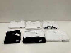 6 X VANS CLOTHING VARIOUS SIZES AND MODELS INCLUDING BLACK AND WHITE T-SHIRT SIZE XL - LOCATION 40B.