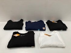 5 X CARHARTT GARMENTS VARIOUS SIZES AND MODELS INCLUDING BLACK T-SHIRT SIZE L - LOCATION 36B.