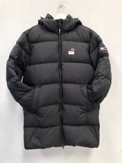 TOMMY HILFIGER COAT BLACK COLOUR SIZE M - LOCATION 9C.