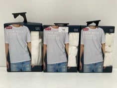 3 X PACKS LEVIS T-SHIRTS VARIOUS MODELS INCLUDING PACK 2 WHITE T-SHIRTS SIZE L - LOCATION 30C.