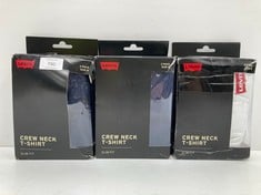 3 X PACKS LEVIS T-SHIRTS VARIOUS MODELS INCLUDING PACK 2 T-SHIRTS SIZE M - LOCATION 30C.