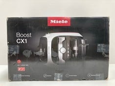 MIELE BOOST CX1 - POWERFUL, COMPACT AND AGILE BAGLESS AND CORDED CYLINDER HOOVER WITH VORTEX TECHNOLOGY AND AIRCLEAN HYGIENIC FILTER, WHITE AND RED( P.V.P TOTAL 329€) - LOCATION 46A.