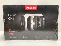 MIELE BOOST CX1 - POWERFUL, COMPACT AND AGILE BAGLESS AND CORDED CYLINDER HOOVER WITH VORTEX TECHNOLOGY AND AIRCLEAN HYGIENIC FILTER, WHITE AND RED( P.V.P TOTAL 329€) - LOCATION 46A.