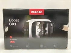 MIELE BOOST CX1 - POWERFUL, COMPACT AND AGILE BAGLESS AND CORDED CYLINDER HOOVER WITH VORTEX TECHNOLOGY AND AIRCLEAN HYGIENIC FILTER, WHITE AND RED( P.V.P TOTAL 329€) - LOCATION 42A.