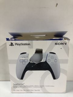 SONY PLAYSTATION DUAL SENSE WIRELESS CONTROLLER - WHITE - RRP.£64