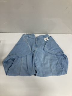 WE THE FREE LIGHT BLUE JEANS - SIZE 26 - RRP £140.00