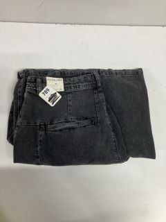 WE THE FREE BLACK JEANS - SIZE 30 - RRP £118.00