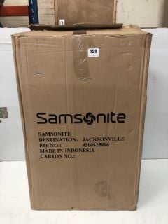 LARGE SAMSONITE SUITCASE IN BLACK