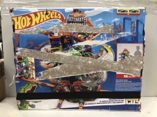 HOTWHEELS CITY ROBO T-REX ULTIMATE GARAGE MULTI LEVEL SET