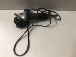 3X ITEMS INCL. MAKITA HANDHELD CIRCULAR SAW (MPSE54755740) (MPSE54557072) (MPSE54799918) (18+ ID REQUIRED)