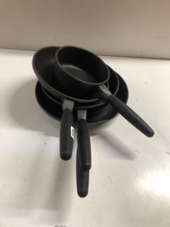 QTY OF BERGHOFF COOKING PANS TO INCLUDE FRYING PANS