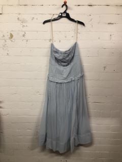 WOMEN'S DESIGNER DRESS IN LIGHT BLUE - SIZE L - RRP $108