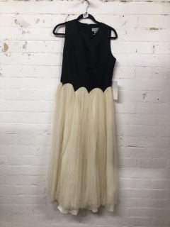 WOMEN'S DESIGNER DRESS IN BLACK/CREME - SIZE UK 10 - RRP £149