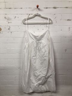 WOMEN'S DESIGNER DRESS IN WHITE - SIZE M - RRP £120