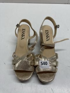 PAIR OF ESSKA GOLD HEELS WITH STRAP SIZE EUR 37