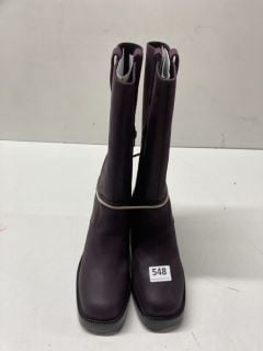 PAIR OF PURPLE LEATHER LEATHER BOOTS SIZE UK 6