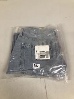 RILEY JEANS LT IN BLUE SIZE 32 RRP: $198