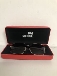 2 X PAIRS OF DESIGNER GLASSES TO INCLUDE LOVE MOSCHINO DESIGNER SUNGLASSES