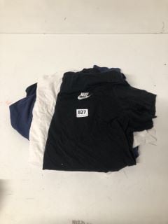 3 X NIKE T-SHIRTS IN WHITE,NAVY AND BLACK SIZE M