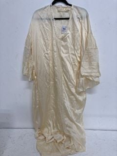 WOMENS DRESS SIZE: S RRP: $198 (FRENCH VANILLA)