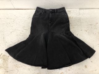 FISHTAIL DENIM SKIRT SIZE: 24 RRP: £118