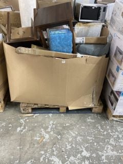 PALLET OF ITEMS TO INC WOODEN TABLE