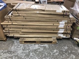 PALLET OF VARIOUS SIZED WORK TOPS TO INC SOLID OAK WORKTOP