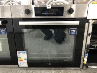 BEKO BUILT - IN SINGLE OVEN - MODEL BBIE22300XFP - RRP.£249 (EX-DISPLAY)