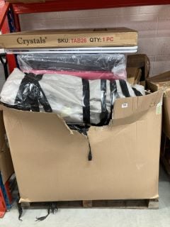 LARGE PALLET OF ITEMS INC RADIO, CLOTHES AIRER