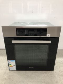 MIELE INTEGRATED SINGLE OVEN MODEL: H2265-1B (EX DISPLAY) RRP: £749