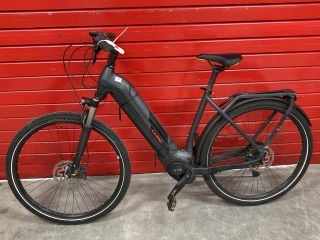 CUBE KATHMANDU E-BIKE WITH BOSCH MOTOR RRP: £2,615 (MPSS03019442) (VAT ONLY PAYABLE ON BUYERS PREMIUM)