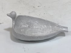 PALLET OF STONE THE CROWS LARGE DUCK BOWL - LNG 36CMS (RRP £40) (KERBSIDE PALLET DELIVERY)