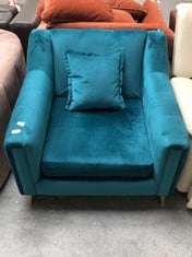 IVANNA ARMCHAIR IN TURQUOISE VELVET