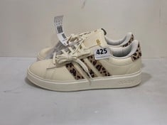 ADIDAS GRAND COURT 2.0 OFF-WHITE/LEOPARD PRINT TRAINERS - SIZE 6.5