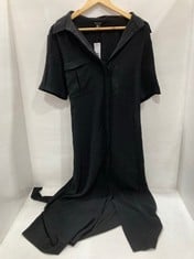 KAREN MILLEN CURVE TAILORED CREPE POCKET DETAIL SHORT SLEEVED BELTED MIDI SHIRT DRESS BLACK - SIZE 18