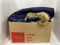 BOX OF ASSORTED CLOTHING TO INCLUDE U.S POLO ASSN. NAVY FAUX FUR HOOD GILET SIZE XL