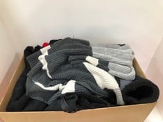 BOX OF ASSORTED ADULTS CLOTHES TO INCLUDE WOMENS LIPSY LONDON STRIPED SWEATER SIZE 12