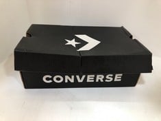 CONVERSE CTAS DAINTY OX IN VINTAGE WHITE TRAINERS WOMENS SIZE 6 AND WHITE CONVERSE ALL STARS LOW SHOES WOMENS SIZE 6