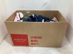 BOX OF ASSORTED KIDS CLOTHING TO INCLUDE JOULES WATERPROOF RAIN JACKET IN THUNDERBOLT SIZE 5YRS