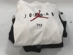 6 X ASSORTED KIDS CLOTHES TO INCLUDE NIKE AIR JORDAN WHITE BOYS TSHIRT 12-13 YRS