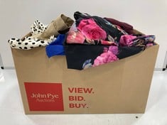 BOX OF ASSORTED ADULTS CLOTHES TO INCLUDE PIXIE GIRL RED CROPPED BUTTON UP TOP SIZE 10